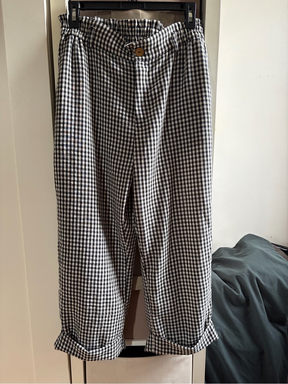 Halara high waisted cropped linen-feel Gingham pants